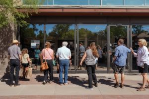 Historic Downtown Mesa tour exploring art galleries and local cafes